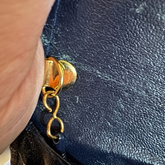 No name brand Navy blue sequin style envelope clutch - Picture 13 of 14